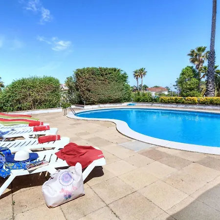 Holiday El Paraiso בית נופש