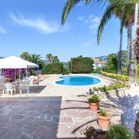 Holiday home Holiday El Paraiso
