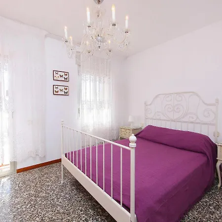 Holiday El Paraiso يوريت دي مار